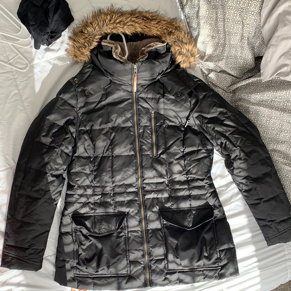 Women’s Eddie Bauer parka from Fall 2017. .